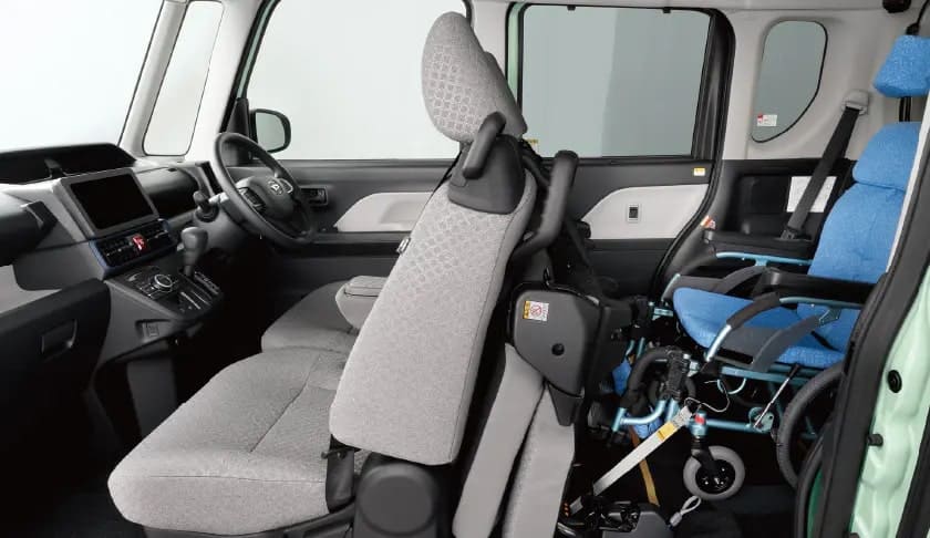 Daihatsu Tanto Ramp Type