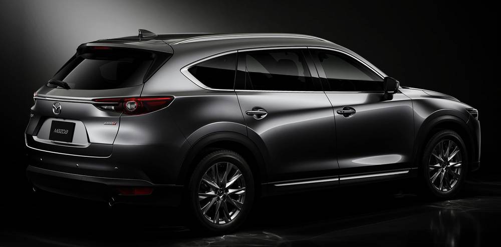 New Mazda CX-8 photo: Back view