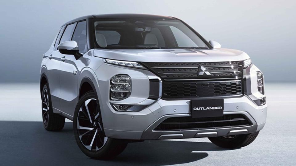 New Mitsubishi Outlander PHEV photo: Front view image