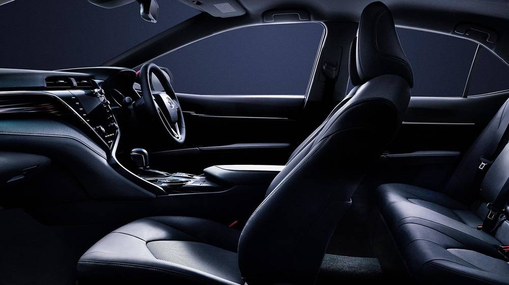 New Toyota Camry Hybrid photo: Interior view