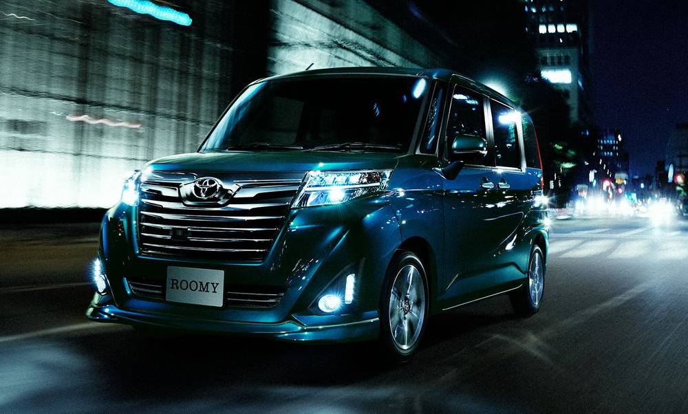 New Toyota Roomy Custom photo: Front view