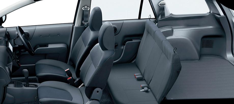 New Mitsubishi Lancer Cargo photo: Interior view