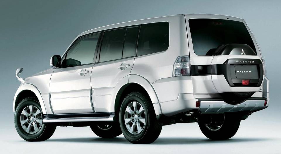 New Mitsubishi Pajero - Back view (5 Doors)