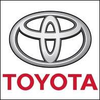 TOYOTA MIDDLE SEAT ACCESSIBLE VEHICLE FOR DISABLE PERSON